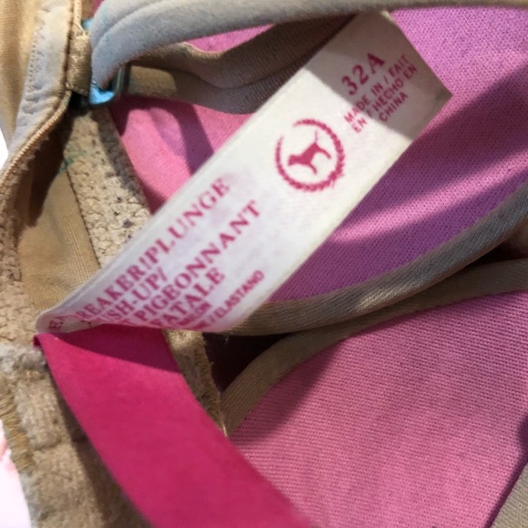 PINK Plung Push Up Bra - Picture 3 of 6